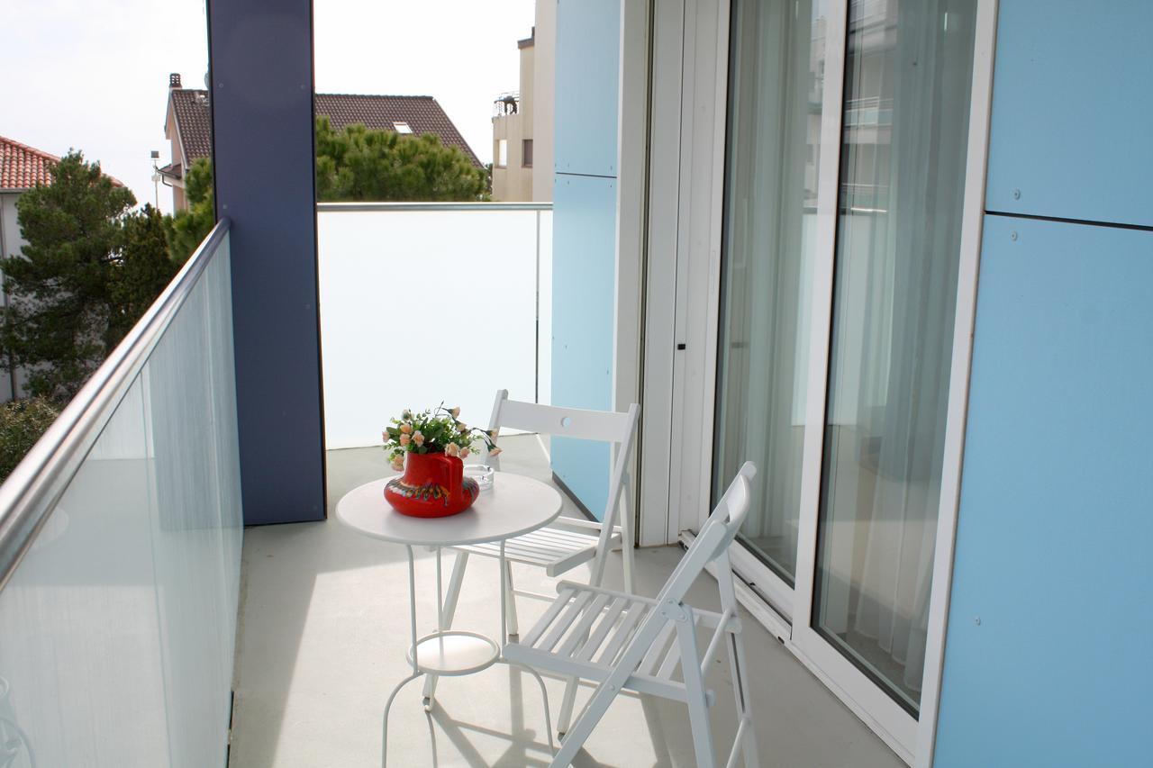 Residenza Edda Apartment Lignano Sabbiadoro Ngoại thất bức ảnh