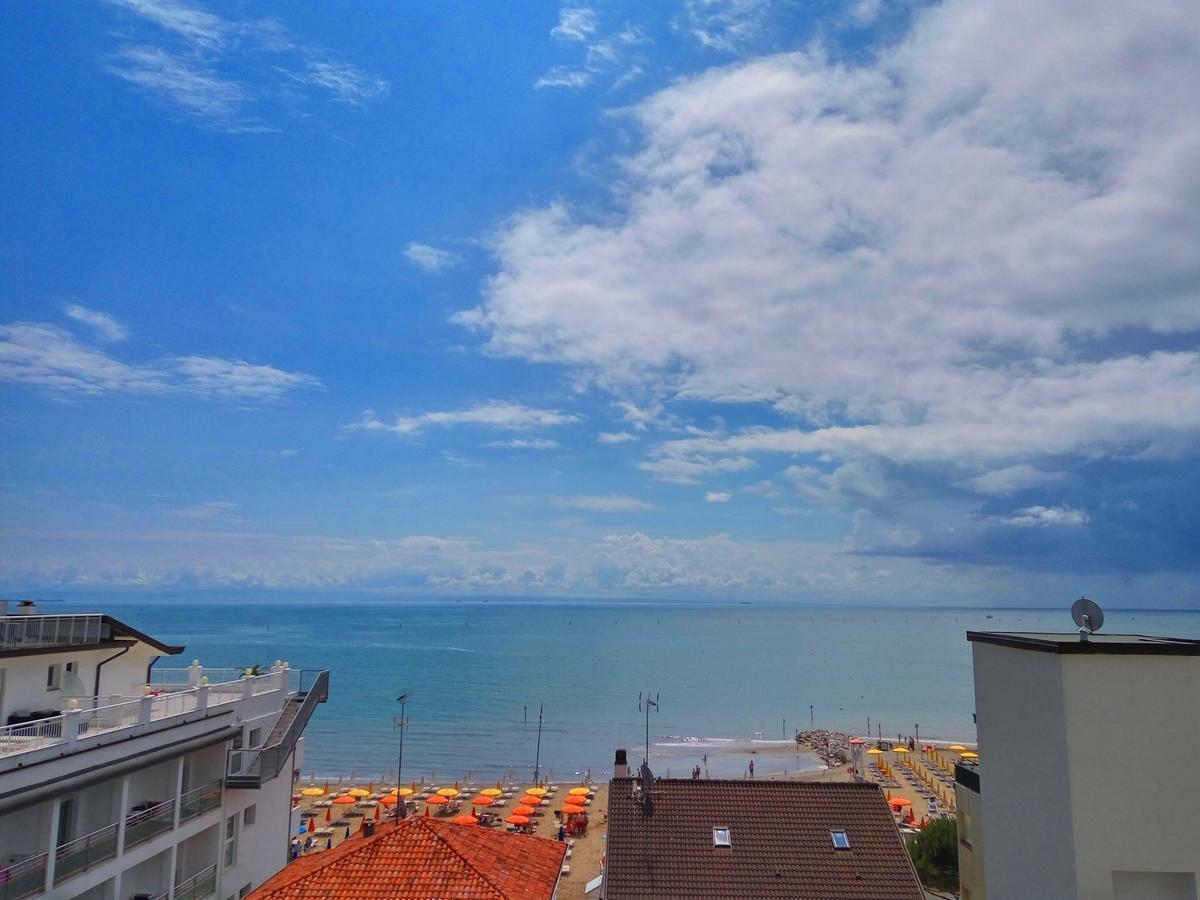Residenza Edda Apartment Lignano Sabbiadoro Ngoại thất bức ảnh